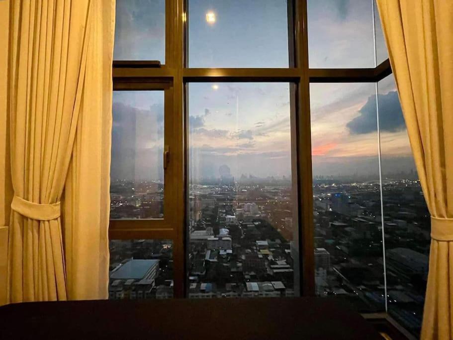Luxury 29 Floor Pool Sky View King Bed Coworking Bts Pangsapuri