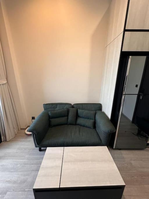 Luxury 29 Floor Pool Sky View King Bed Coworking Bts Pangsapuri