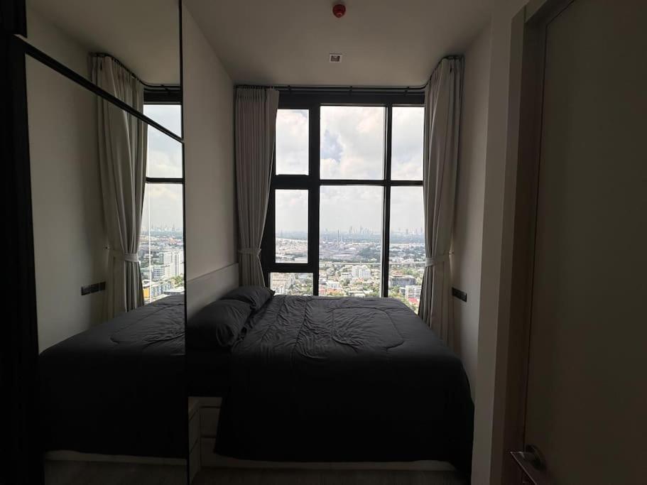Luxury 29 Floor Pool Sky View King Bed Coworking Bts Pangsapuri *