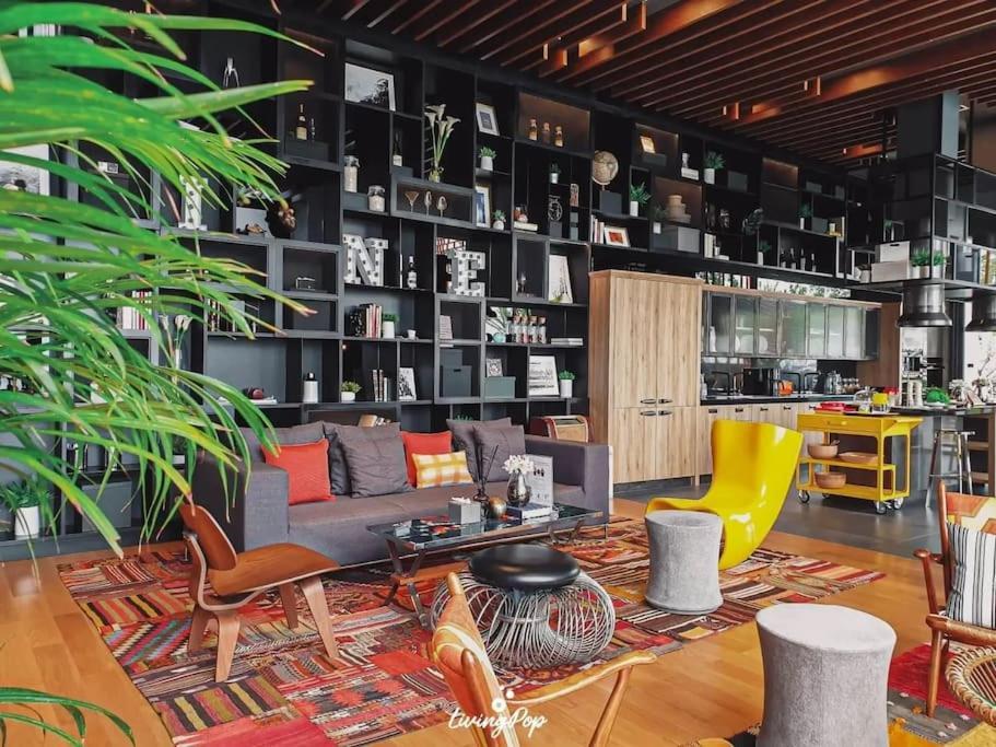Luxury 29 Floor Pool Sky View King Bed Coworking Bts Pangsapuri *